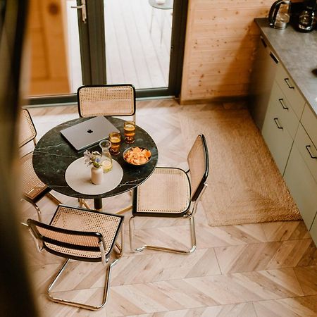 Lashouse - Nowoczesna Stodola Z Widokiem Na Las Bronków Exteriör bild