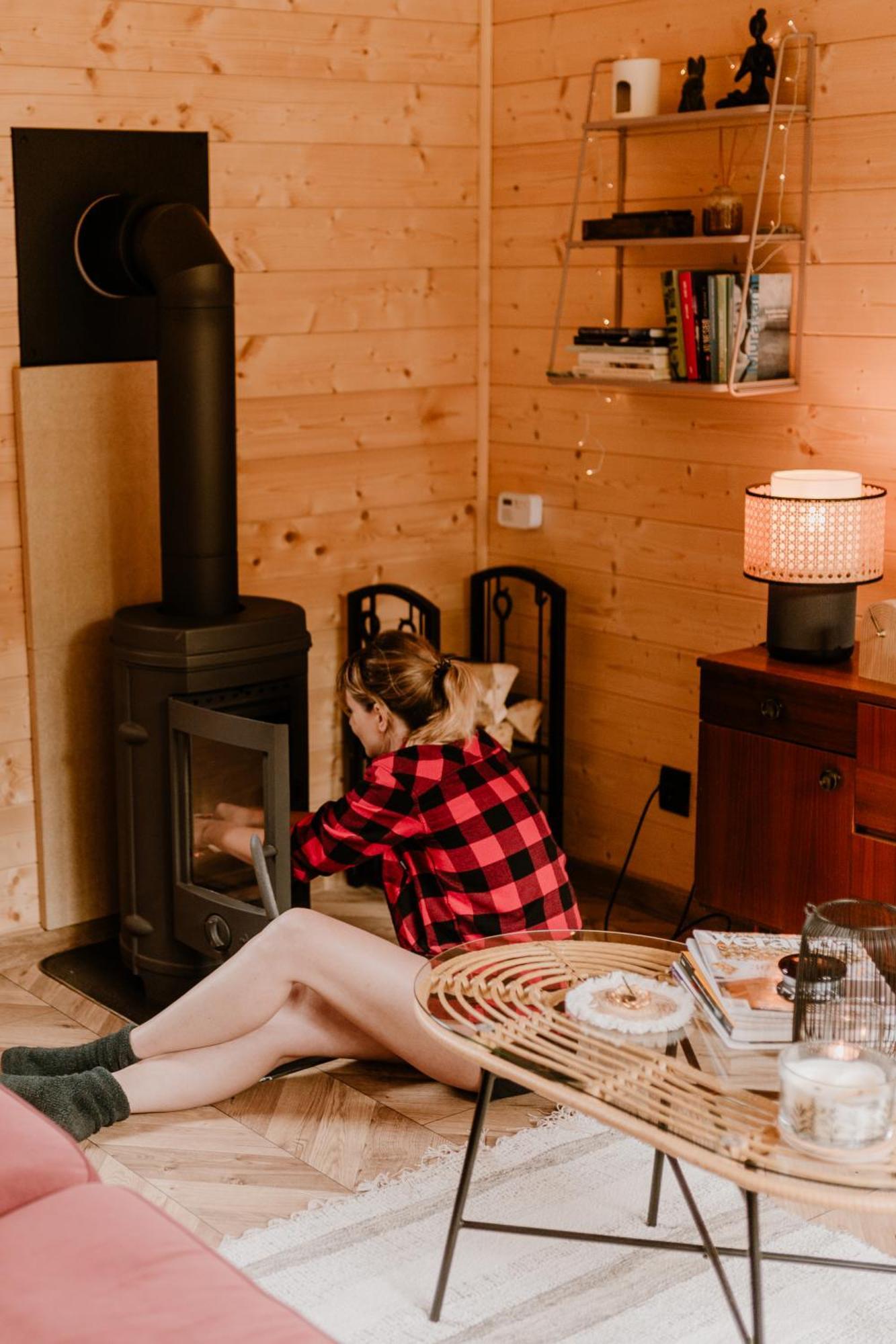 Lashouse - Nowoczesna Stodola Z Widokiem Na Las Bronków Exteriör bild